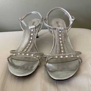 Size 11W Silver rhinestone heels